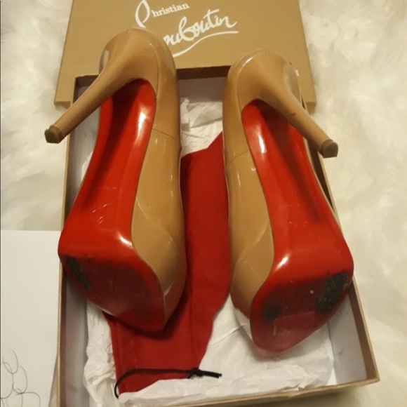 Christian Louboutin - Picture 3 of 5